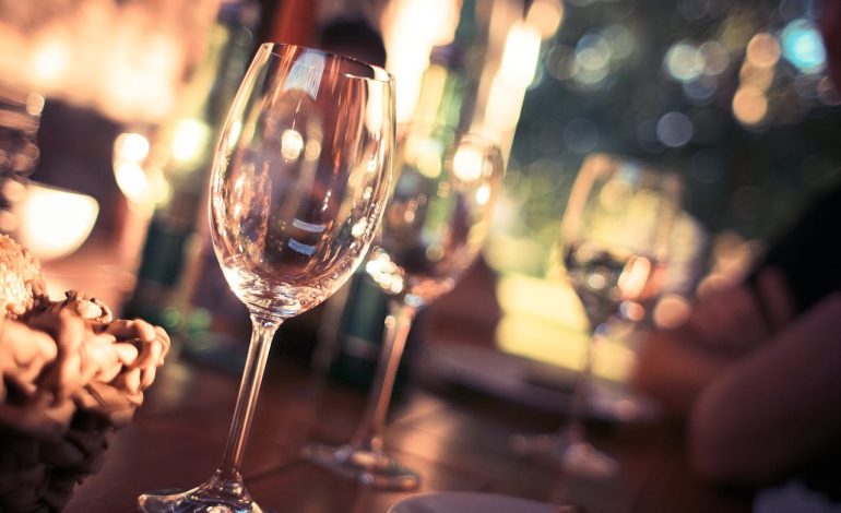 Diferença entre taças para água, vinho e espumante: guia essencial para montar o conjunto perfeito em casa